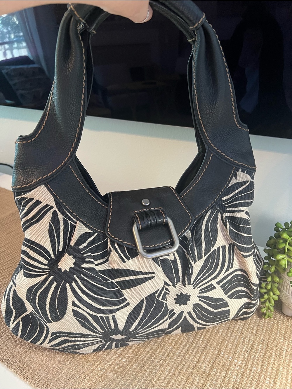FOSSIL Black & Cream Floral canvas purse with Leather Trim. Vintage